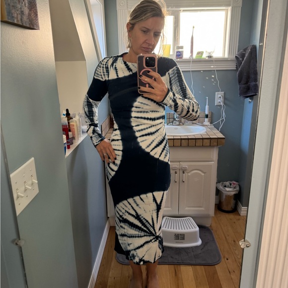 Young Fabulous & Broke Navy and White Long Sleeve Dress - Picture 4 of 4